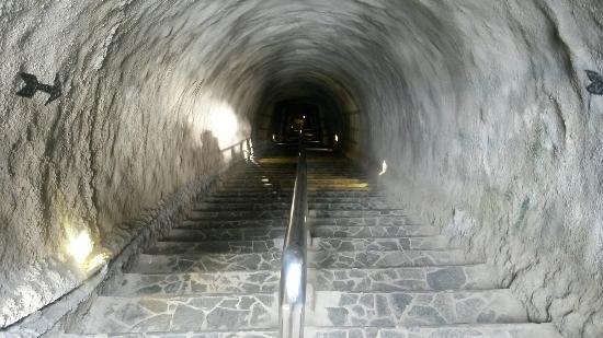 Lubang Jepang Bukittinggi