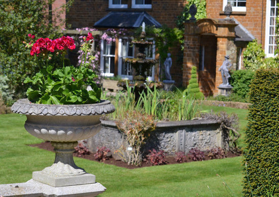 Haddonstone Show Gardens