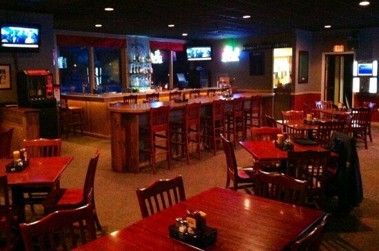 19th Hole Sports Bar & Grille