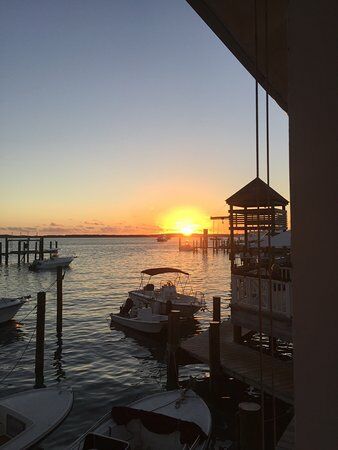 Rooster Tail Bar & Grill