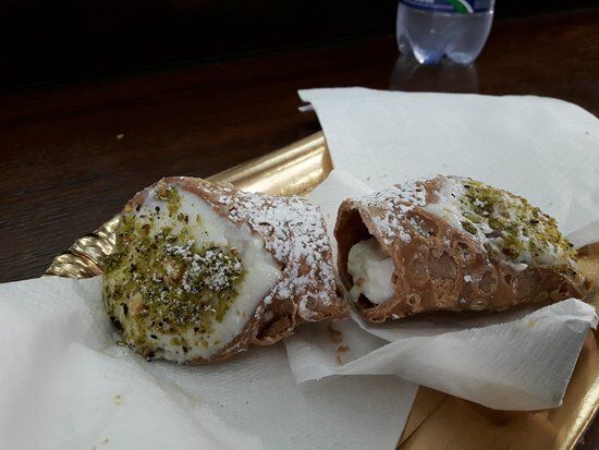 Arte Mediterranea Cafe