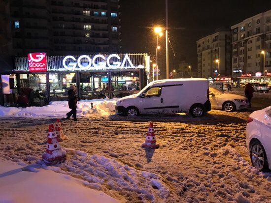 Gogga Cafe-Restaurant