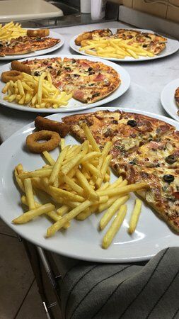 Cafe'de Pizza