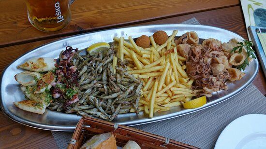 Okrepcevalnica Cantina