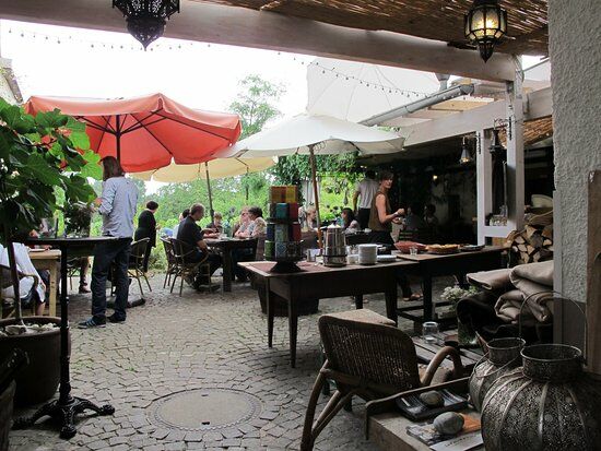 CORNEL'S Bistro