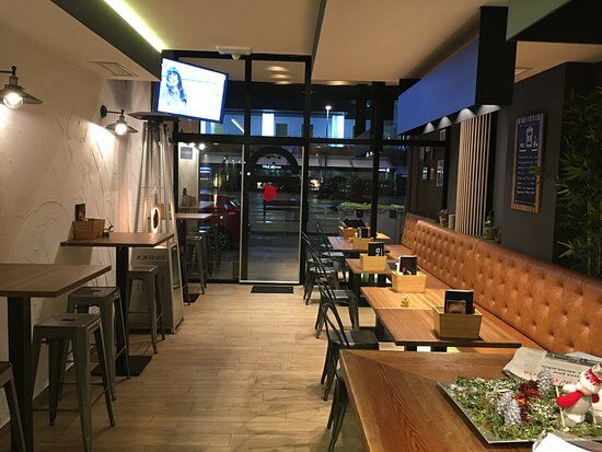 Adonis Burger Bar