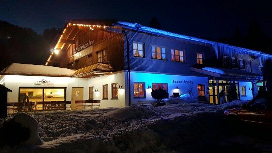 Ristorante-Pizzeria Cortina