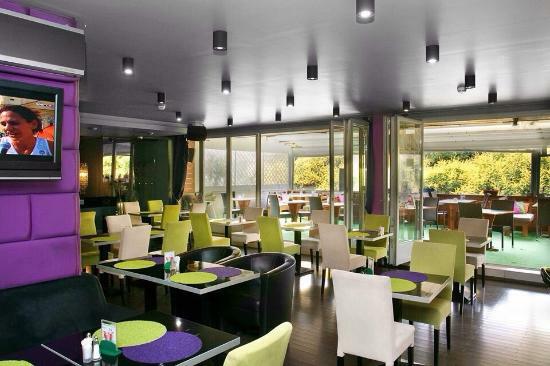 Faceroom Restaurant
