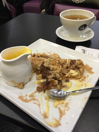 Creams Cafe