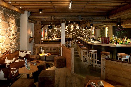 Gepsi Bar, Eiger Selfness Hotel