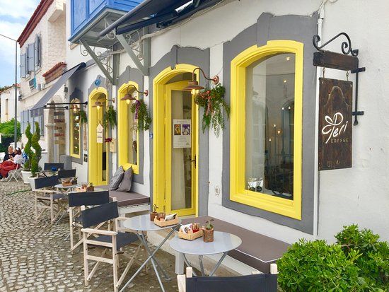 Peri Art Cafe