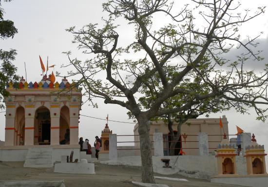 Dhinodhar Hill