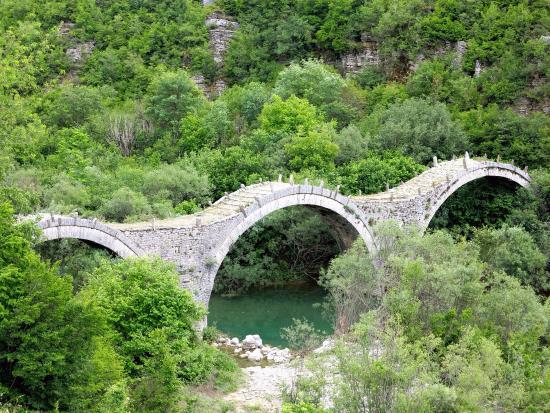 Γεφύρι Πλακίδα