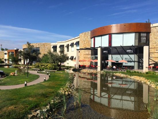 La Barraca Mall