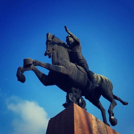 Vardan Mamikonyan Statue