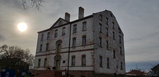 The Proprietary House