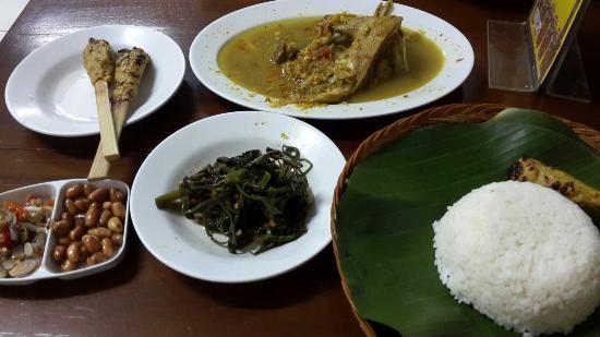Ayam Betutu Khas Gilimanuk Bali