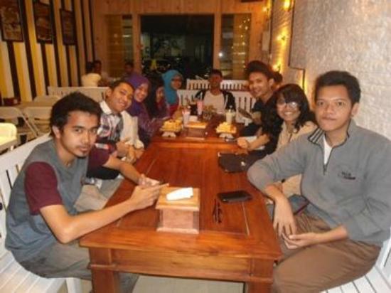 Roti Bunz Cafe