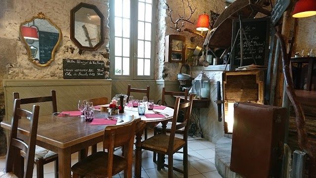 A La Petite Ruelle
