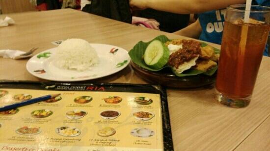 Ayam Penyet Ria