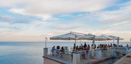 La Moressa Italian Bistro & Lounge Bar