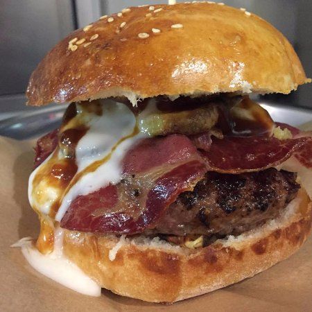Living Burger Beer