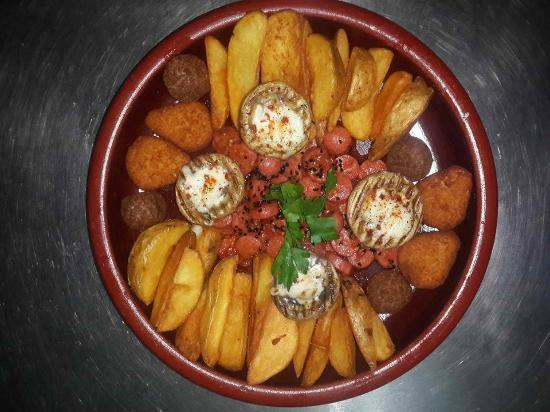 Bahçe Cafe & Bar