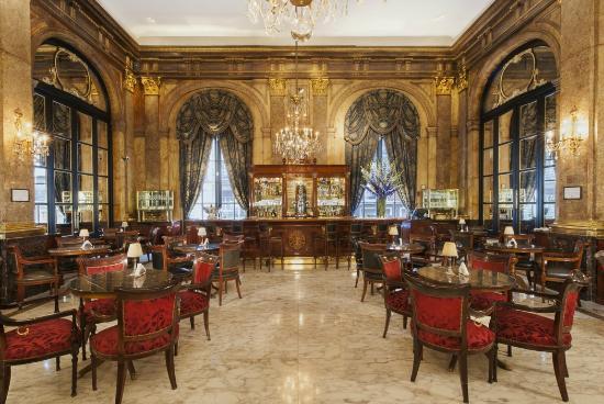 Lobby Bar