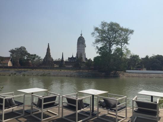 Sala Ayutthaya Eatery And Bar