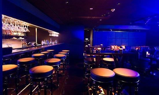Q's Bar and Lounge