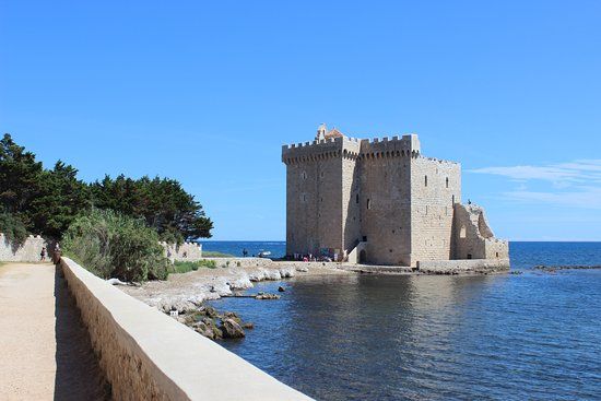 Le Monastere Fortifie