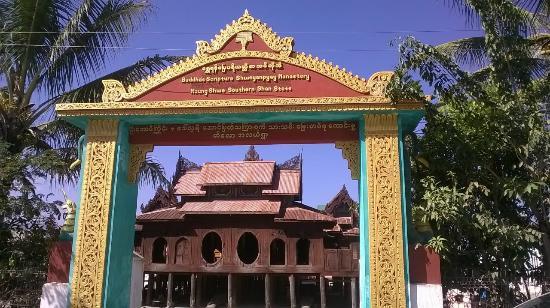 Shwe Yan Pyay Monastery