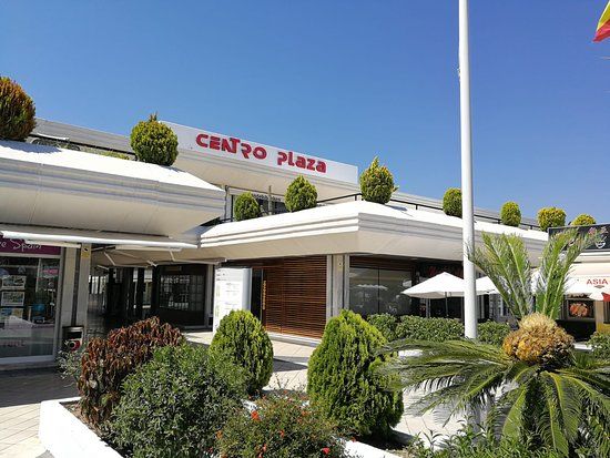 Centro Plaza