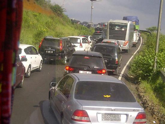 Tanjakan Gentong Tasikmalaya