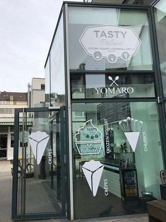 Tasty-palace Yomaro