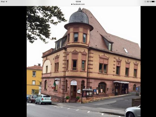 Vecchia America Pizzeria Restaurant