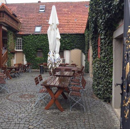 Zum Schwarzen Roß