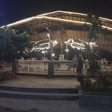 Oval Bar
