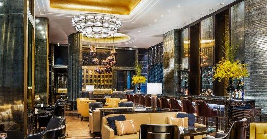 The Astor Bar and Decanter