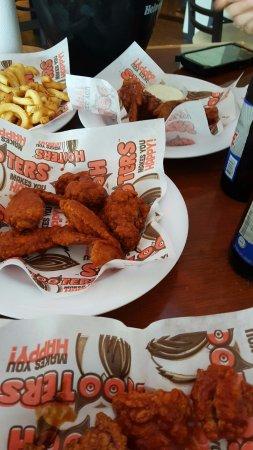 Hooters Mexicali
