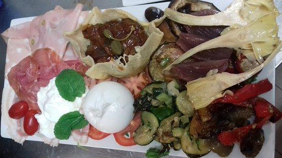 Da Mario E Monica Trattoria