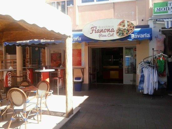 Pizza cut fianona