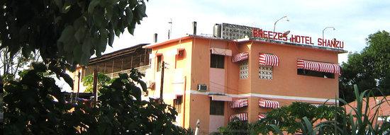 Breezes Hotel- Shanzu