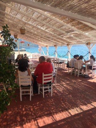 MK Glaros Restaurant