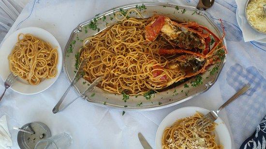 Aronis Fish Tavern