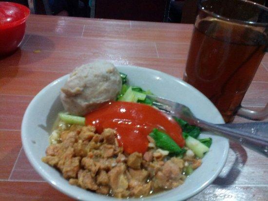 Bakso Dan Mie Ayam Raksasa