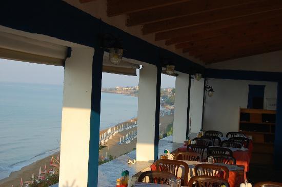 Malibu taverna