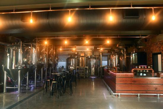 4 Hearts Brewing Pumpyard Bar And Brewery