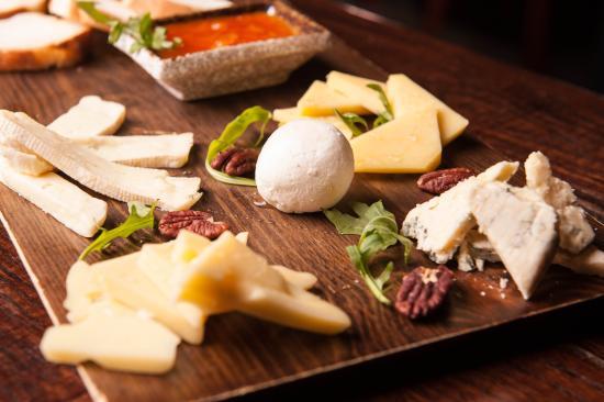 Brownstone Tapas & Lounge