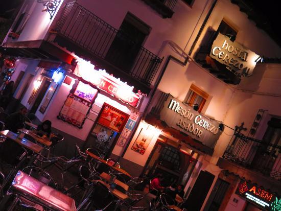 Cerezo Café